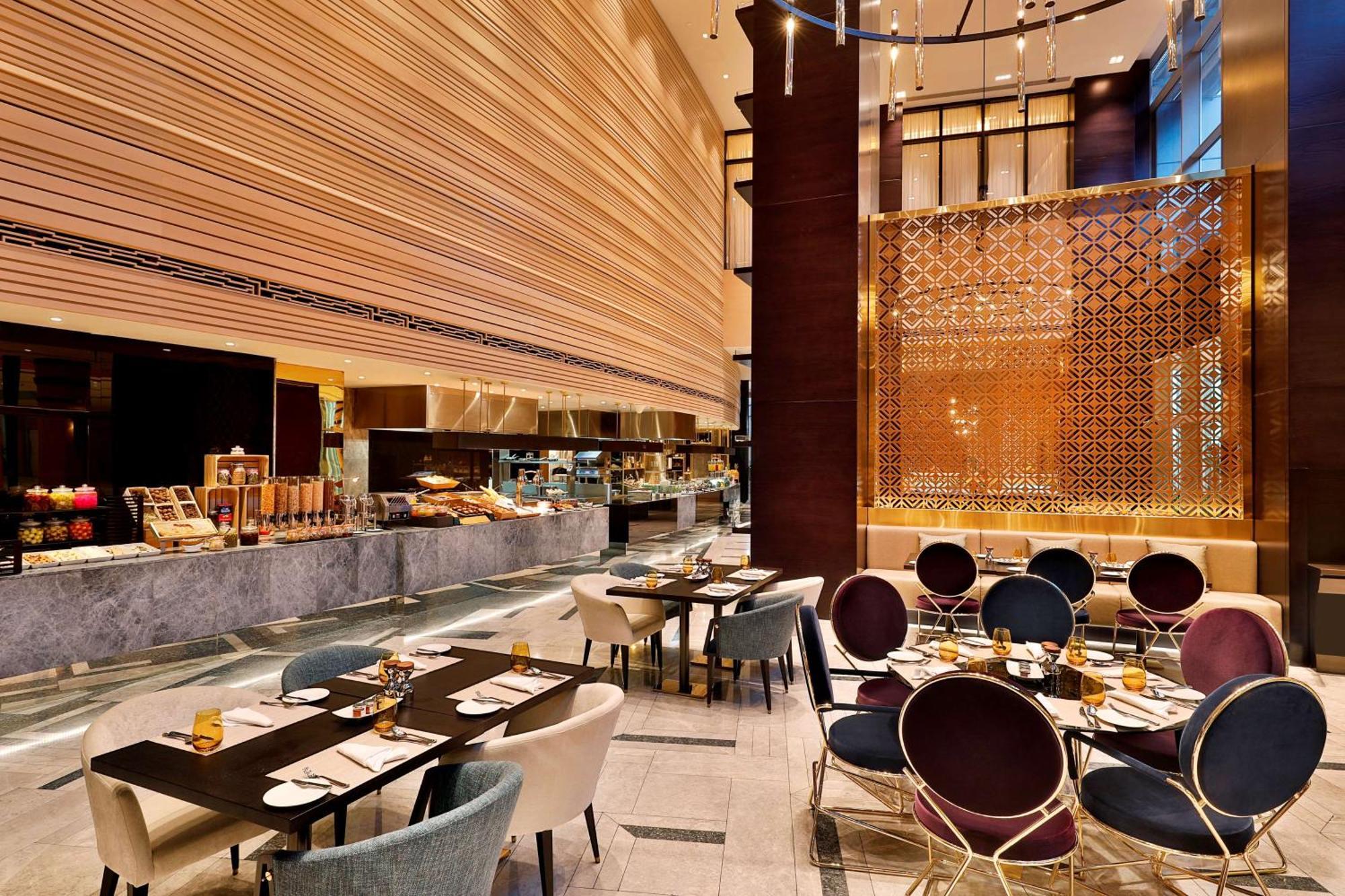 Alrayyan Hotel Doha, Curio Collection By Hilton Exterior photo